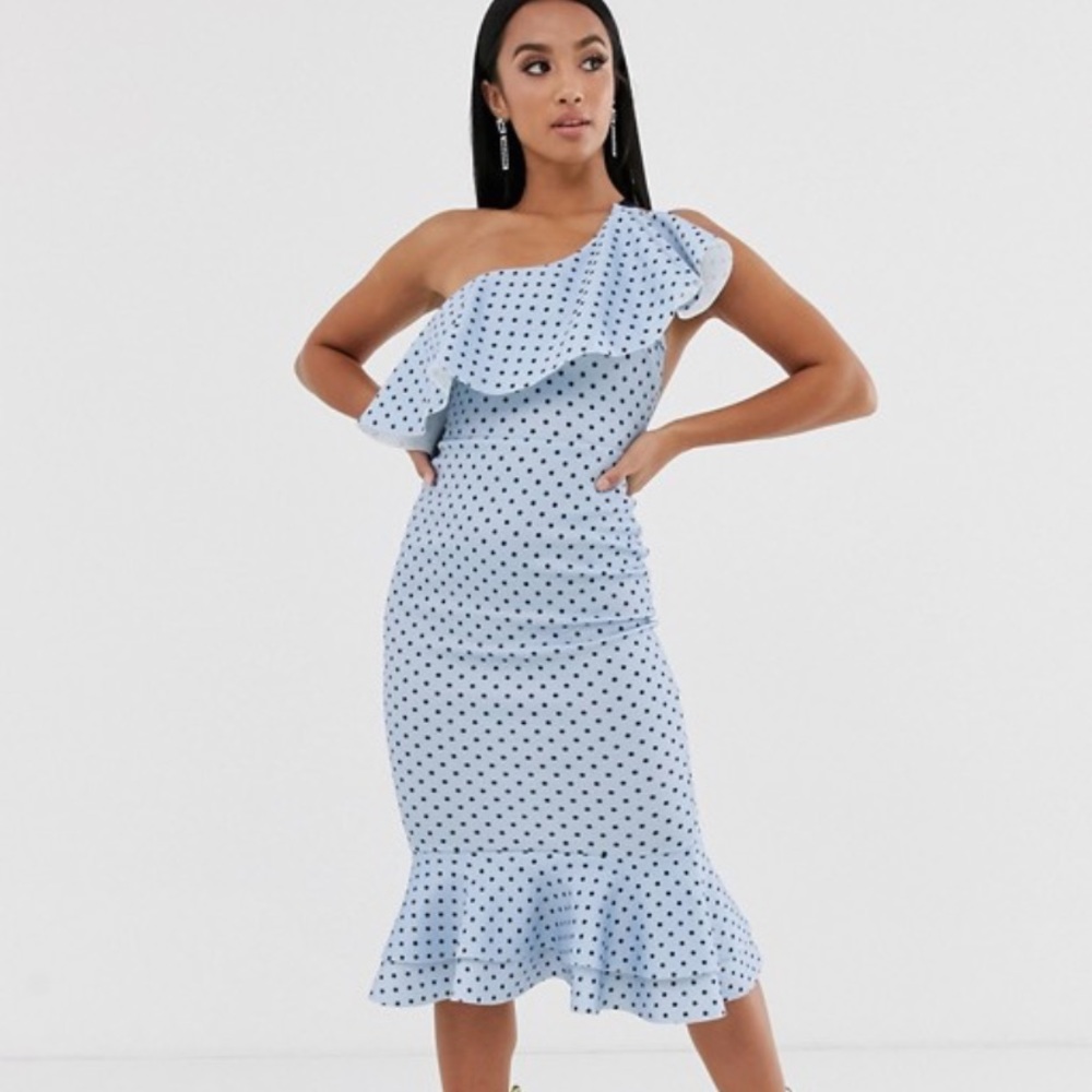 ASOS DESIGN polka dot one shoulder midi dress💙🤍